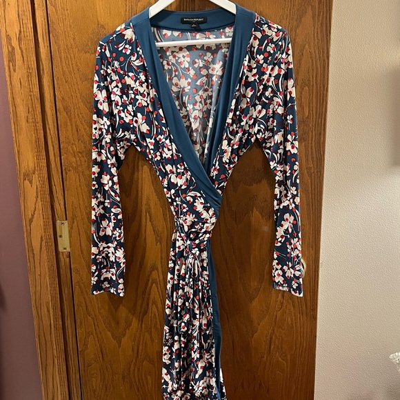 Banana Republic Dresses & Skirts - Banana Republic Floral Long Sleeve Wrap Dress
